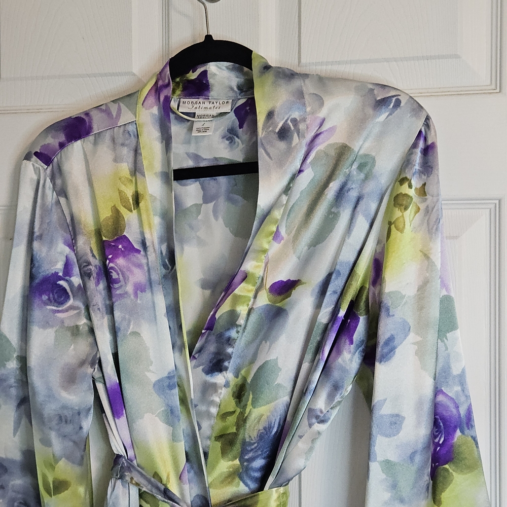 Morgan Taylor Intimates Floral Robe - Purple and Green - Picture 8 of 13